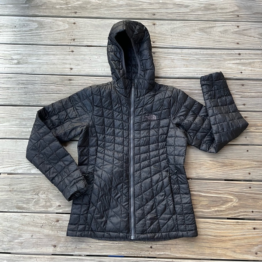 The North Face Women's Black Quilted Hooded Puffer Jacket